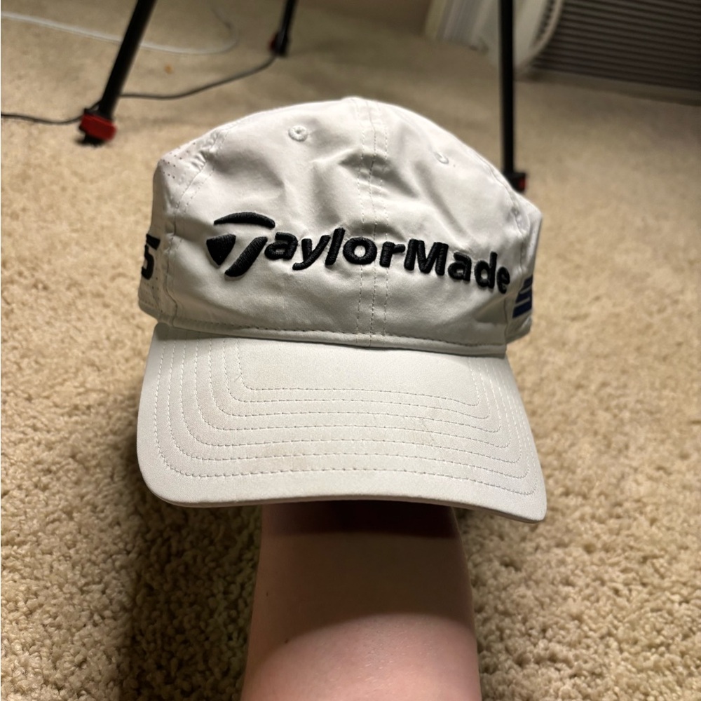TaylorMade White Golf Cap (TP5) and SIM